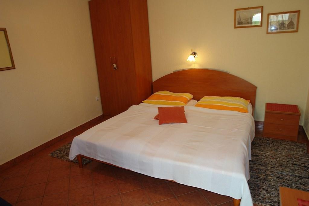 2 Bedroom Amazing Apartment In Crikvenica Δωμάτιο φωτογραφία