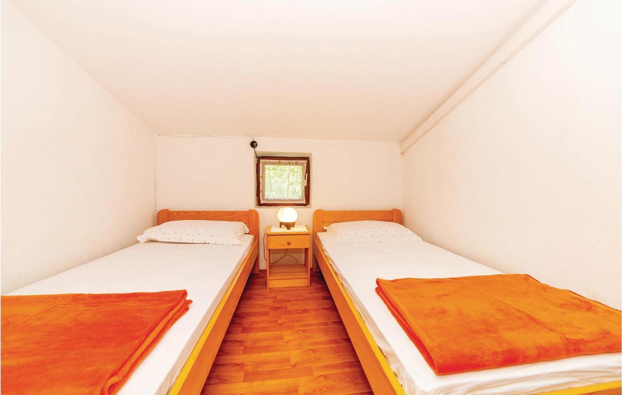 2 Bedroom Amazing Apartment In Crikvenica Εξωτερικό φωτογραφία